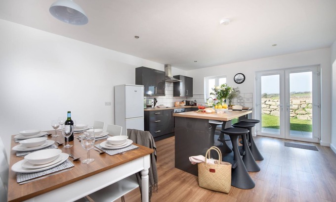 Saint Martin Casa | Cynibre - a house that sleeps 6 guests in 3 bedrooms