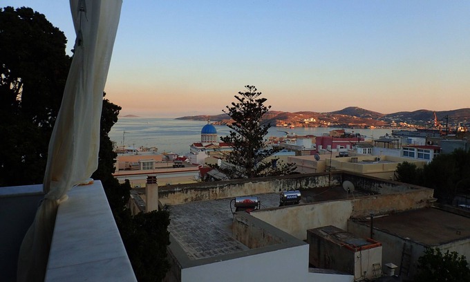 Ermoupoli Apartamento | Cypress House Ermoupoli Syros