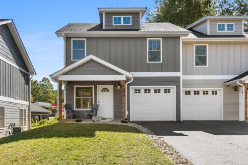 Asheville Casa | Cypress Sycamore by AvantStay 6 Mins to Downtown