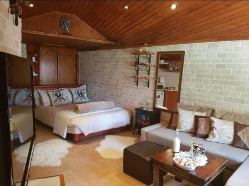 Caesarea Cama Y Desayuno | Czarina Cabin הבקתה הקיסרית והדירה הקיסרית czarina apartment