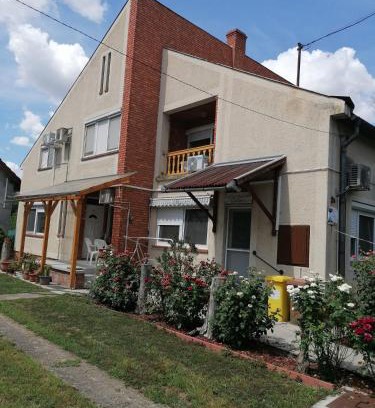 Mezohegyes Casa | Dékány vendégház