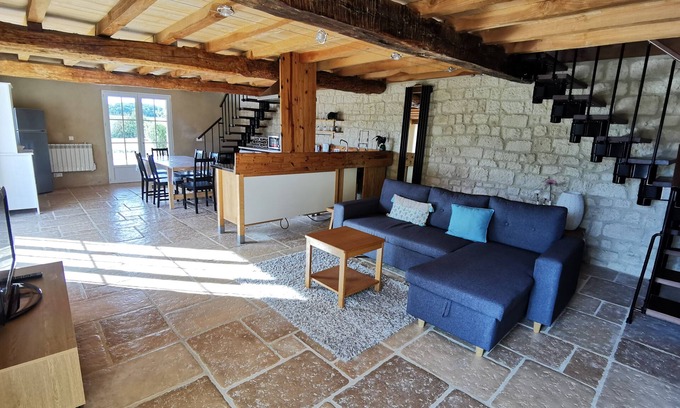 Aujan-Mournede Condominio | Dépendance de Caractère Avec vue sur les Pyrénées. Véritable Havre de Nature