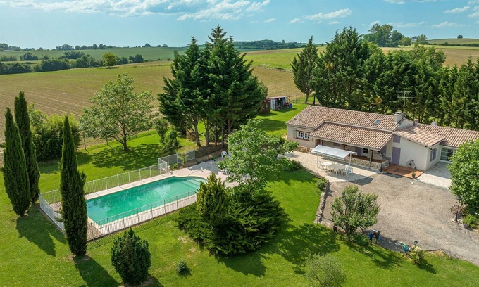 Saint-Colomb-de-Lauzun Casa | Détente au pays de Lauzun