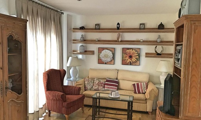 Ciudad Jardin Apartamento | Dúplex con patio junto al centro