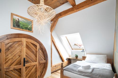Lanskroun Casa | Dům u města Milána - sedm dveří, sedm světů
