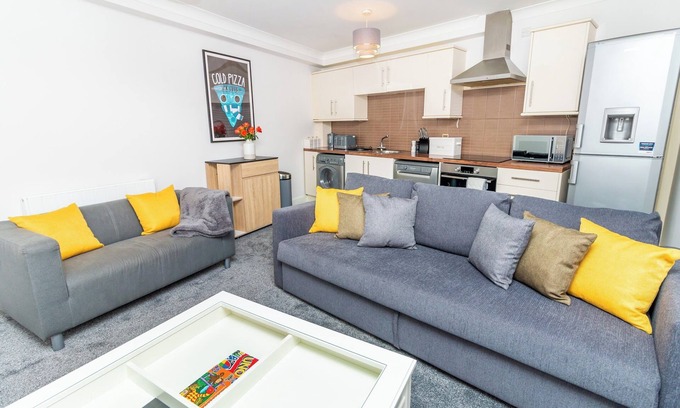 Dundee Apartamento | D'City Apartment, up to 5 guests