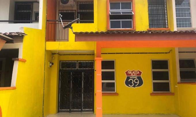 Telok Mas Casa | D'home 39 homestay