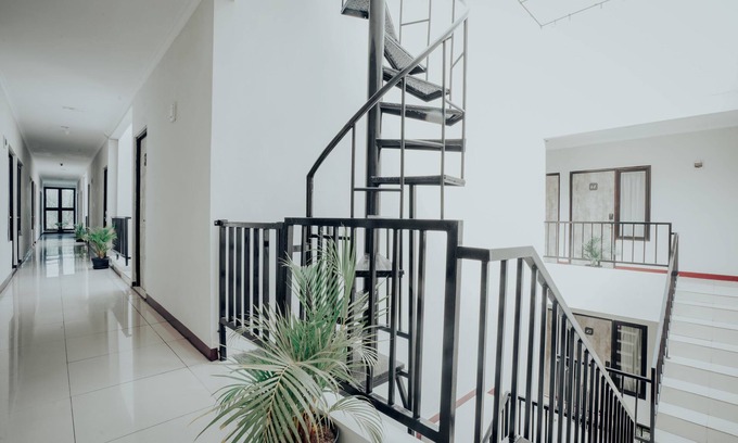 Dinoyo Hotel | D' Paragon Bukit Dieng