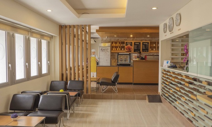 Tangerang Hotel | d'primahotel Airport Jakarta Terminal 1A