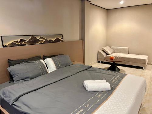 Pratumnak Hill Hotel | D Residence五分钟到达海滩