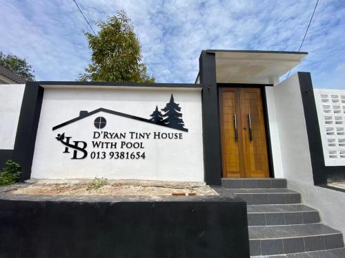 Kampung Beruna Casa | D'Ryan Tiny House with Pool