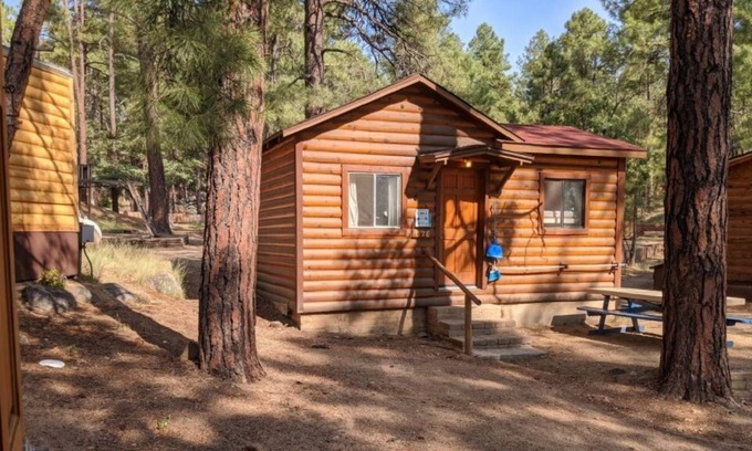 Prescott Cabina | D2 Cabin Rock Climbing, Bouldering, & Ropes Course