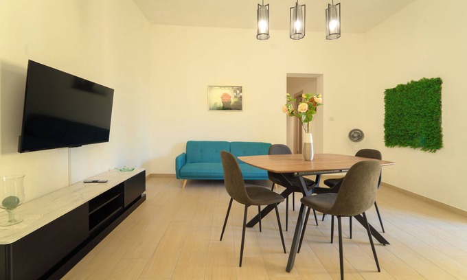 Barcellona Pozzo di Gotto Apartamento | [Da Mimmo] Large apartment, near the sea, free parking