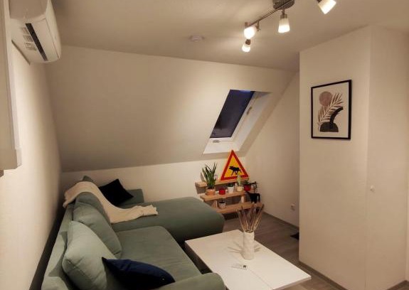Menden Apartamento | Dachgeschosswohnung mit Klimaanlage in bester Lage