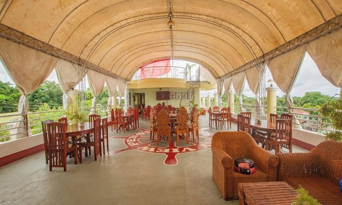 Puerto Princesa City Centre Hotel | Dads Bayview Pension