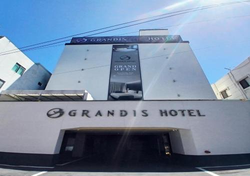 Daeyeon-dong Hotel | Daeyeon Grandis Hotel