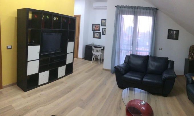 Casalnuovo di Napoli Apartamento | Dafne Home le ofrece un alojamiento agradable en los suburbios cercanos de Nápoles