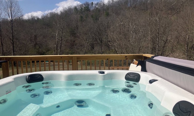 Dahlonega Casa | Dahlonega Creekside Cottage