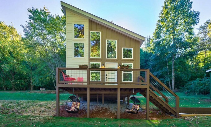 Dahlonega Casa | Dahlonega Mountain Trail Tiny Home *KING BED*