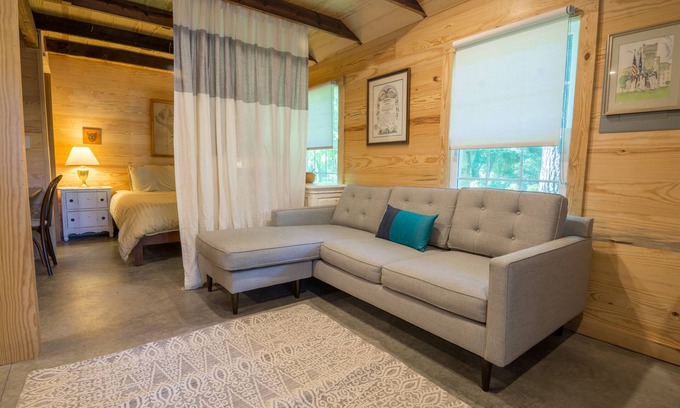 Lindley Park Cama Y Desayuno | Dailey Renewal Retreat Bed & Breakfast
