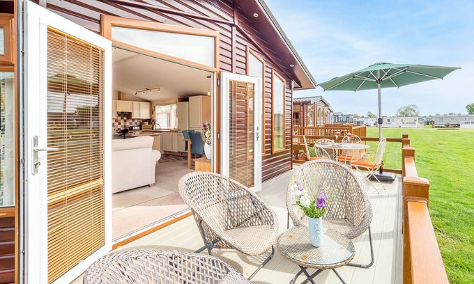 Tiddington Cabina | Impresionante casa de campo orientada al sur en la orilla del Avon en Stratford, Shakespeare