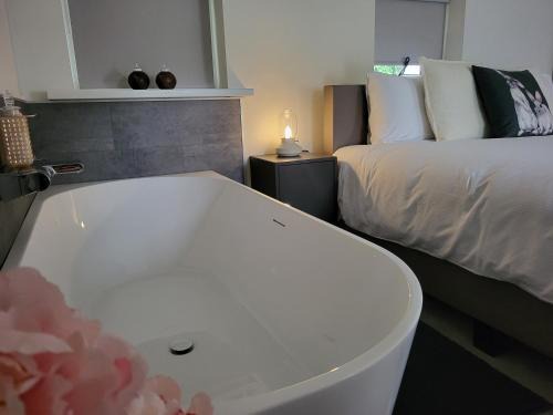 Stieltjeskanaal Cama Y Desayuno | Dalerheugte Wellness B&B
