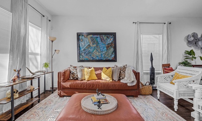 Cedar Crest Casa | Dallas 3BR Home ■ Central ■ Pet Friendly + Free Parking.