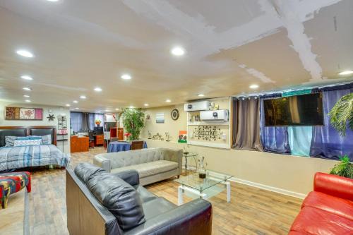 Dallas Apartamento | Dallas Studio with Home Office - 4 Mi to Fair Park!
