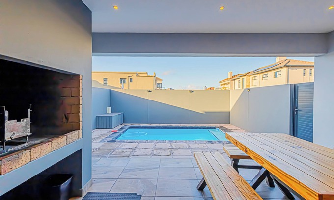 Calypso Beach Casa | Dalton's, Langebaan 10-sleeper