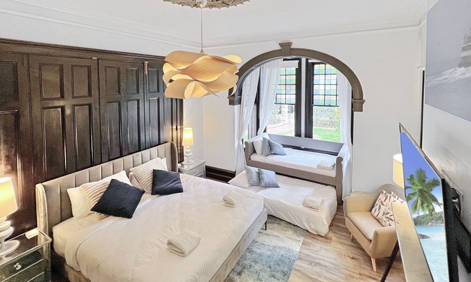 North Sydney Hotel | Dalziel Lodge
