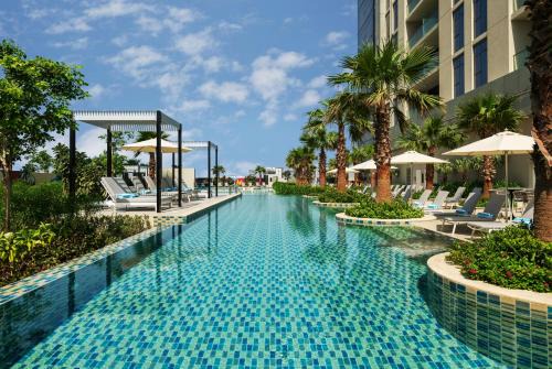 Sheikh Zayed Road Hotel | DAMAC Maison Aykon City Dubai