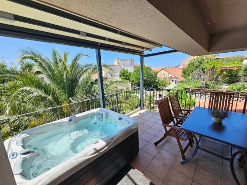 Crikvenica Apartamento | DAMIR - apartment with Jacuzzi