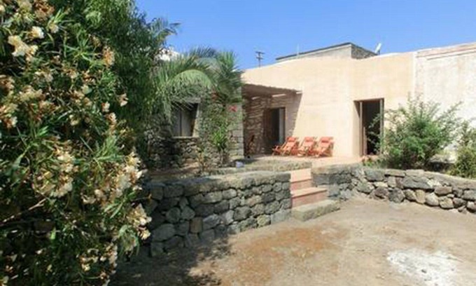 Tracino Casa | muy cómodo dammuso (Pantelleria)