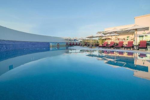 Old Dubai Hotel | Dancenter Luxury Holiday International Dubai