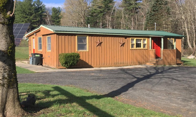 Pittsfield Casa | Dancing Horse Lodge