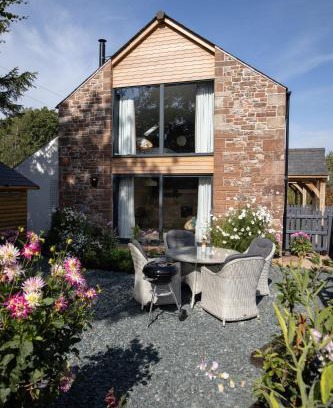 Carlisle Casa | Dandelion Cottage