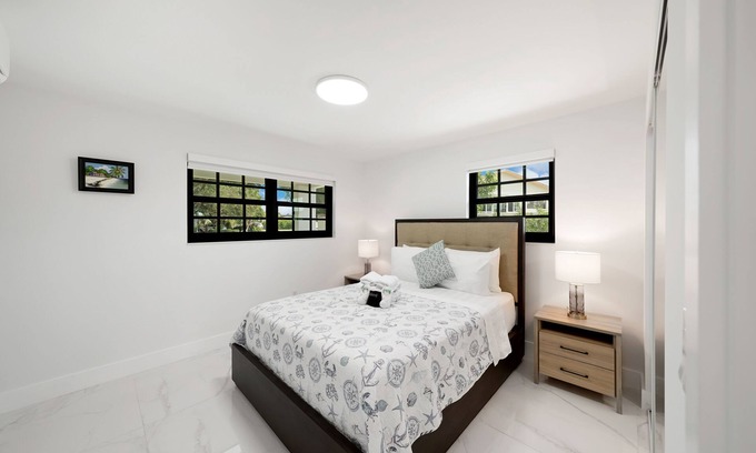 Melaleuca Gardens Casa | Dania Beach Unit 1 by PMI