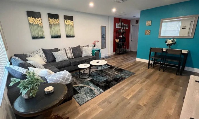 Melaleuca Gardens Apartamento | Dania Oasis
