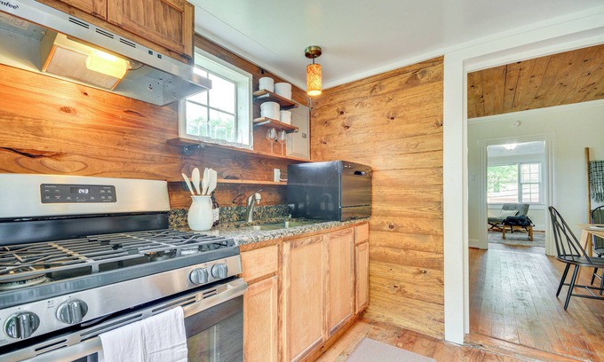 Danville Casa | Danville Home w/Patio < 1/2 Mi to Caesars Casino!