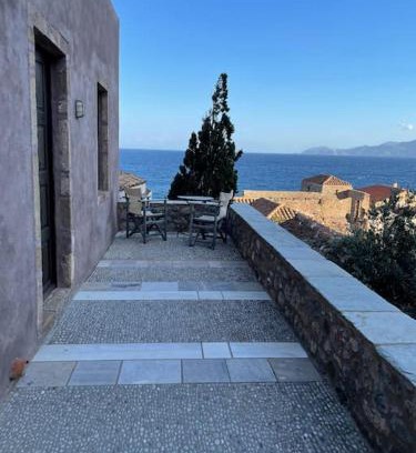 Monemvasia Casa | Daphne superior castle suite