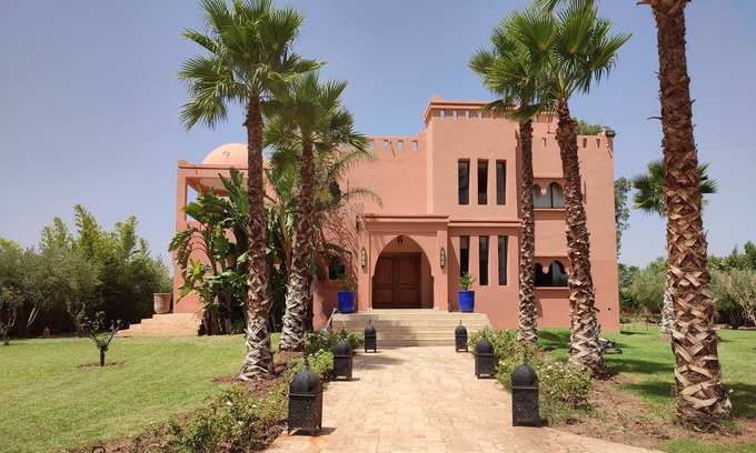 Zaouia Sidi Abdallah Ben Sassi Villa | Dar Annour Villa