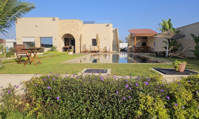 El Maamoura Villa | DAR BHAR DAROUFA (casa renovada junto al mar)
