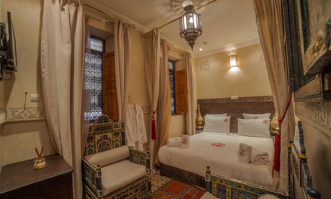 Sidi Bou Amar Casa | Dar Ikalimo Marrakech
