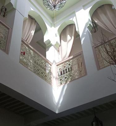 Zaouia Sidi Rhalem Hotel | Dar Le Monde