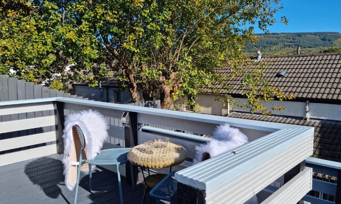 Aberaman Casa | Dare Valley Cottage Ex miners cottage Near Zip World Pen y fan Waterfalls