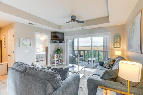 Darien Apartamento | Darien Condo with Boat Dock Access Walk to Downtown
