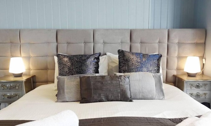 Kemptown Casa | Darling By the Seaside - By Crown Gardens Holiday Homes
