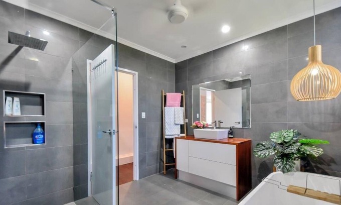 Parap Casa | Darwin dream house steps away from Parap markets
