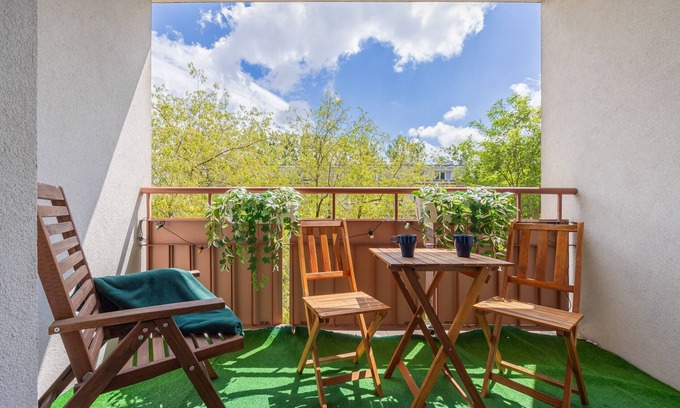 Nowa Praga Apartamento | Darwina Apartment 2 Balconies by Renters