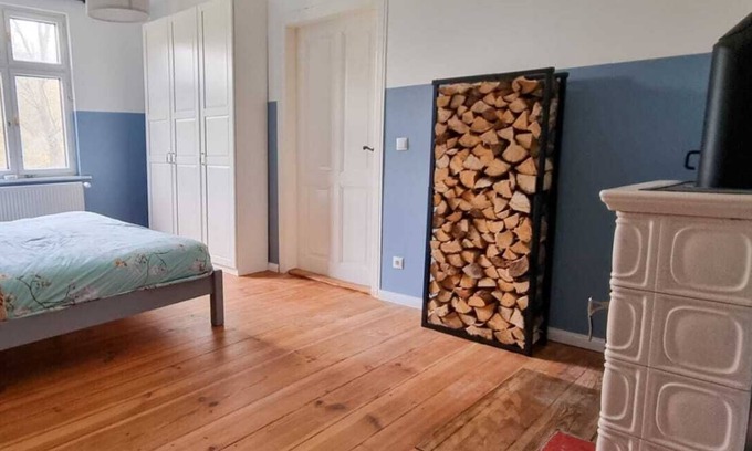 Nauen Apartamento | Das Kaminzimmer im Forsthaus Nauen